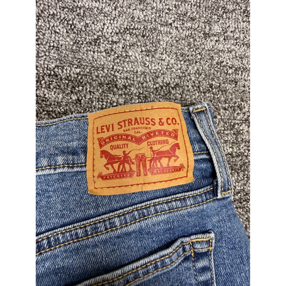 Levis Wedgie Straight High Rise Blue Jeans Medium Wash Button Fly 30x28 - Picture 5 of 9
